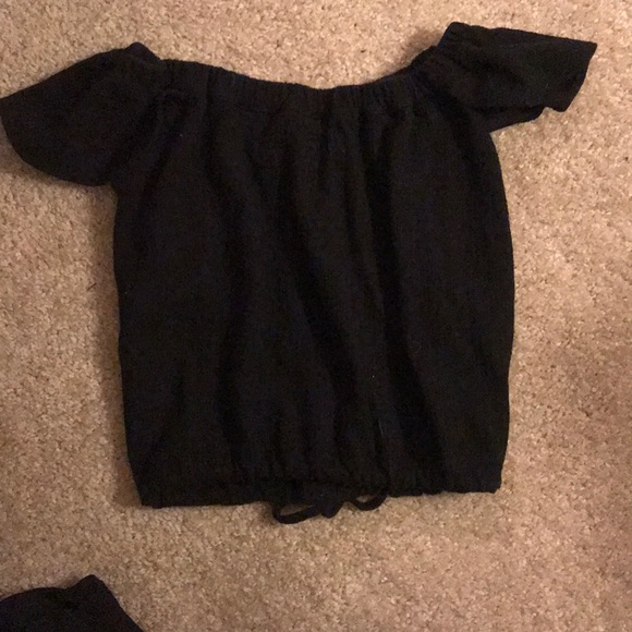 Off the shoulder shirt - Picture 2 of 2